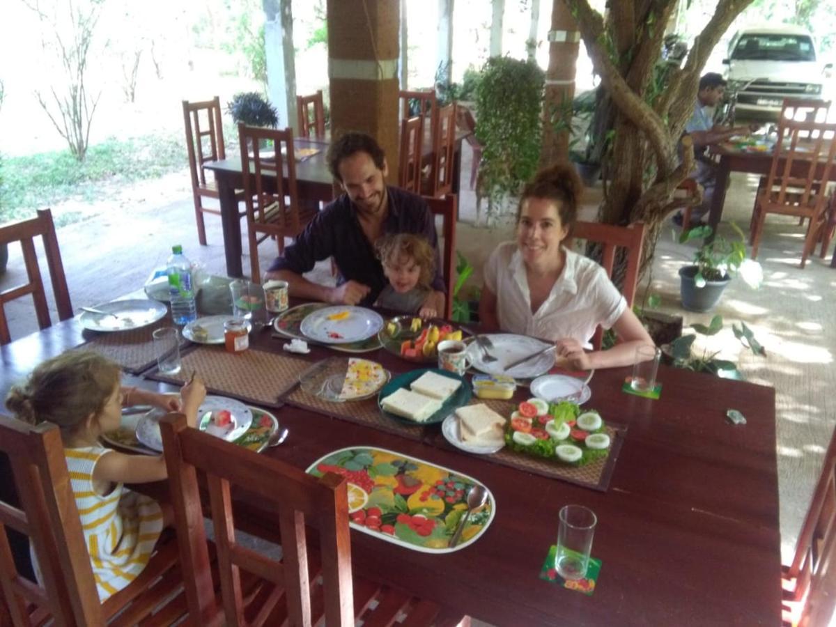 Lavish Eco Jungle Hotell Tissamaharama Exteriör bild